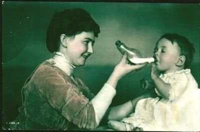 Banana shaped hotsell baby feeding bottles
